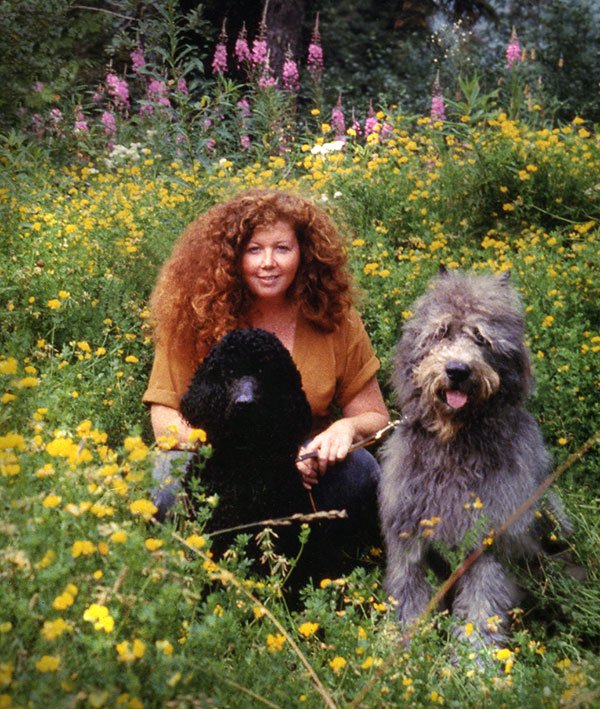 Gari Weinraub with dogs